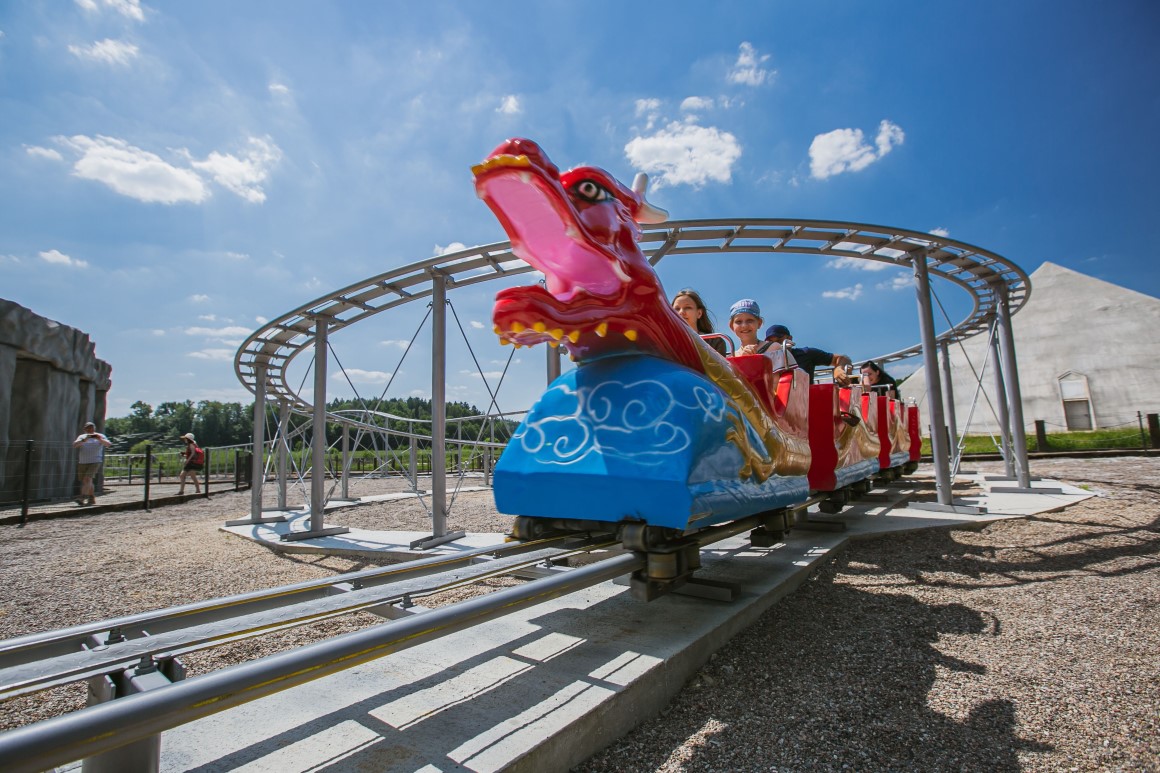 Rollercoaster Dragon – Park Ewolucji