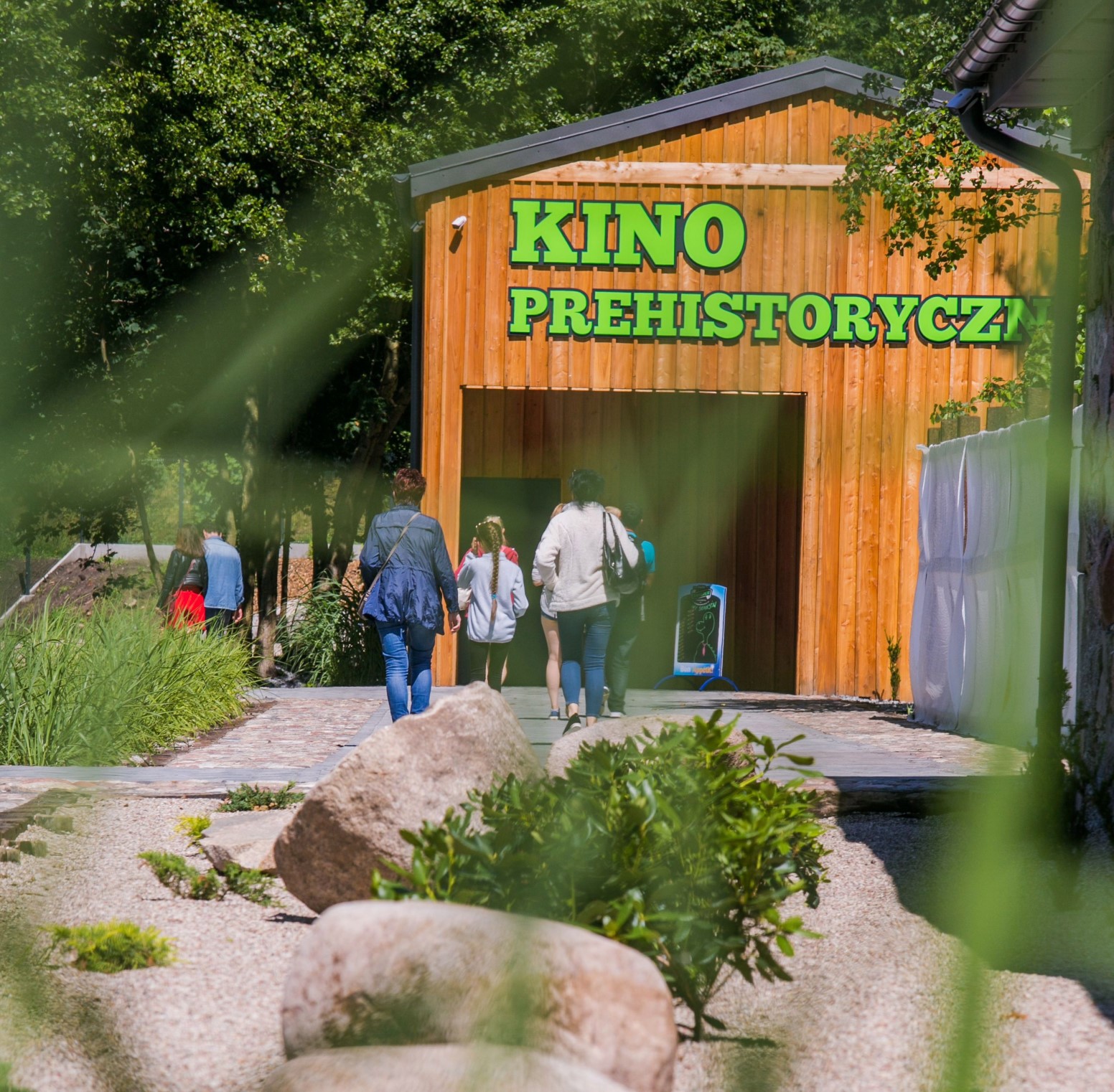 Kino Prehistoryczne – atrakcja w Parku Ewolucji koło Gdańska