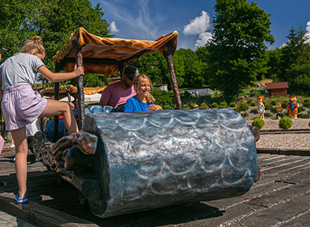 Rodzina w Parku Ewolucji